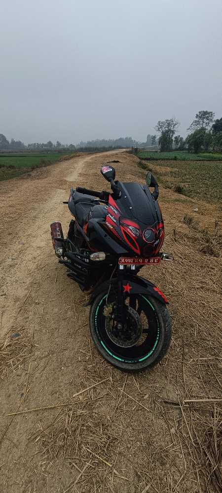 2017 Bajaj Plusar 220
