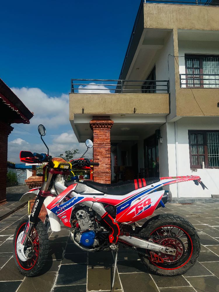 2018 CrossFire HJ 250
