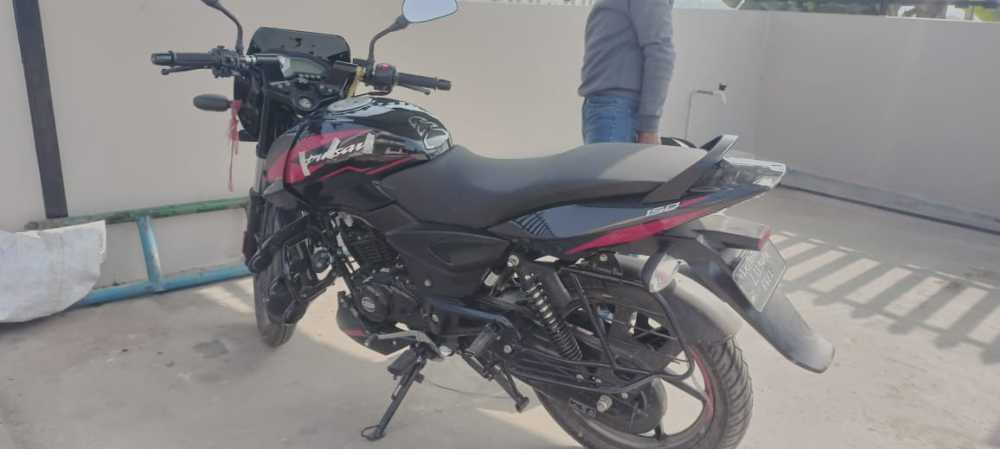 2022 Bajaj Plusar 150 in Bharatpur for sale at RamroGaadi.