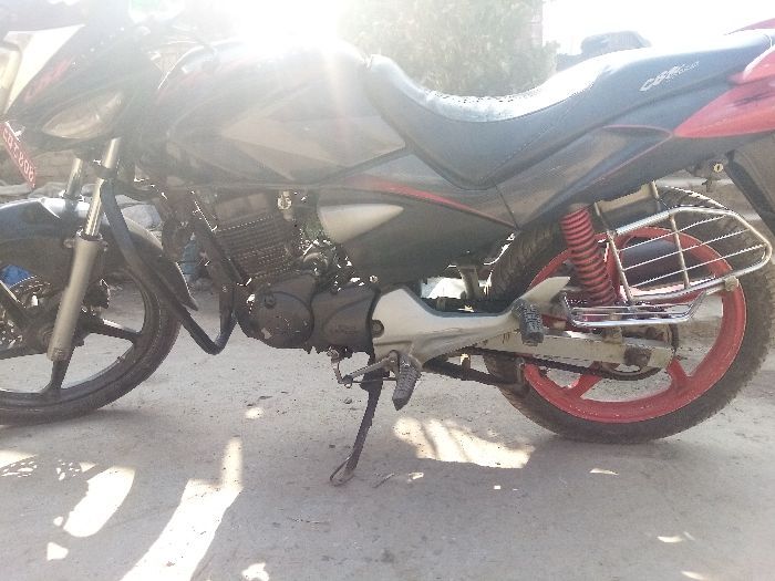 2011 Hero Cbz