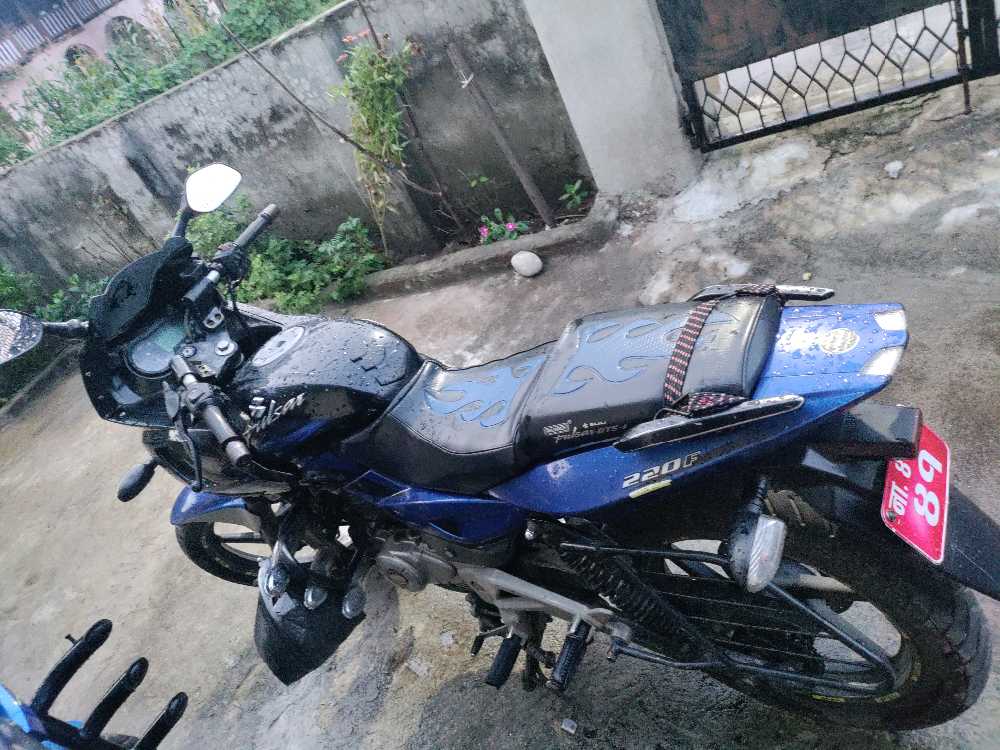 2016 Bajaj Plusar 220 in Sarlahi for sale