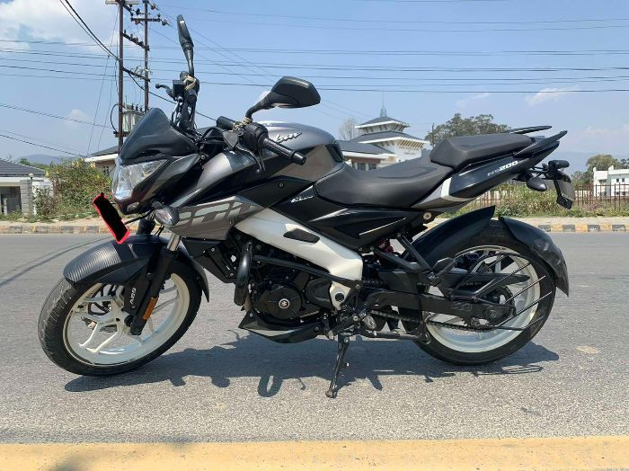 2020 Bajaj NS 200