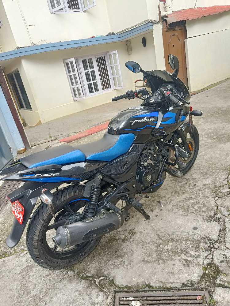 2021 Bajaj Plusar 220