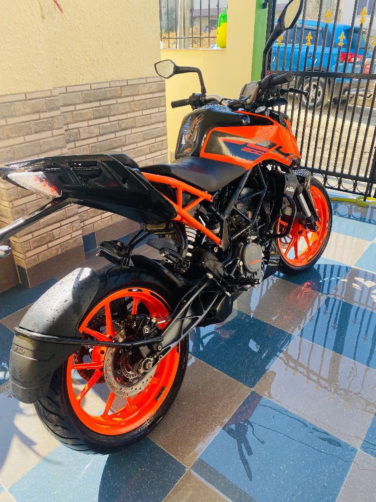 2021 KTM Duke 200
