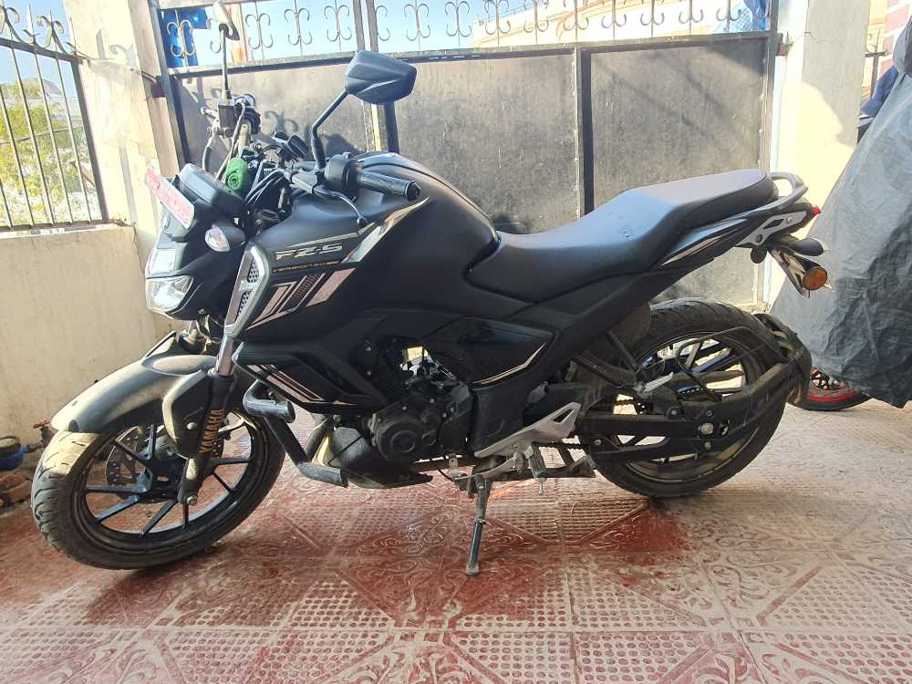 2022 Yamaha FZS