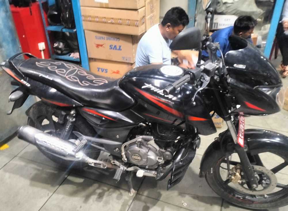 2012 Bajaj Plusar 150 in Kathmandu for sale