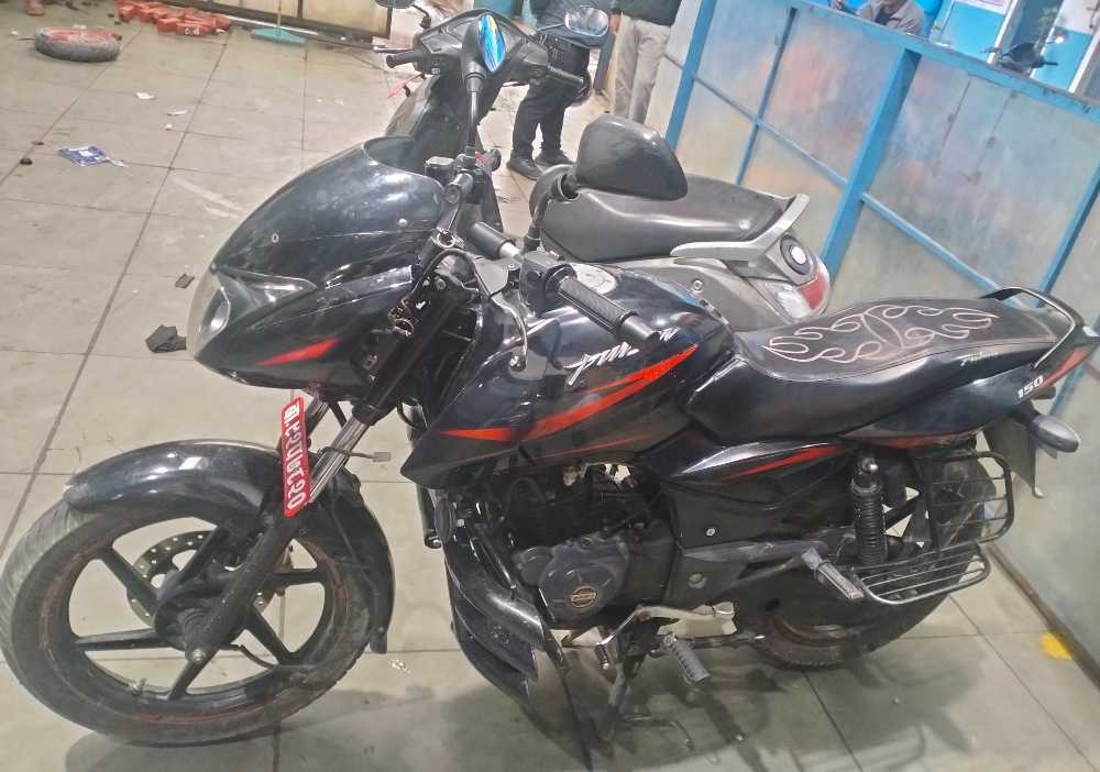 2012 Bajaj Plusar 150 in Kathmandu for sale at RamroGaadi.