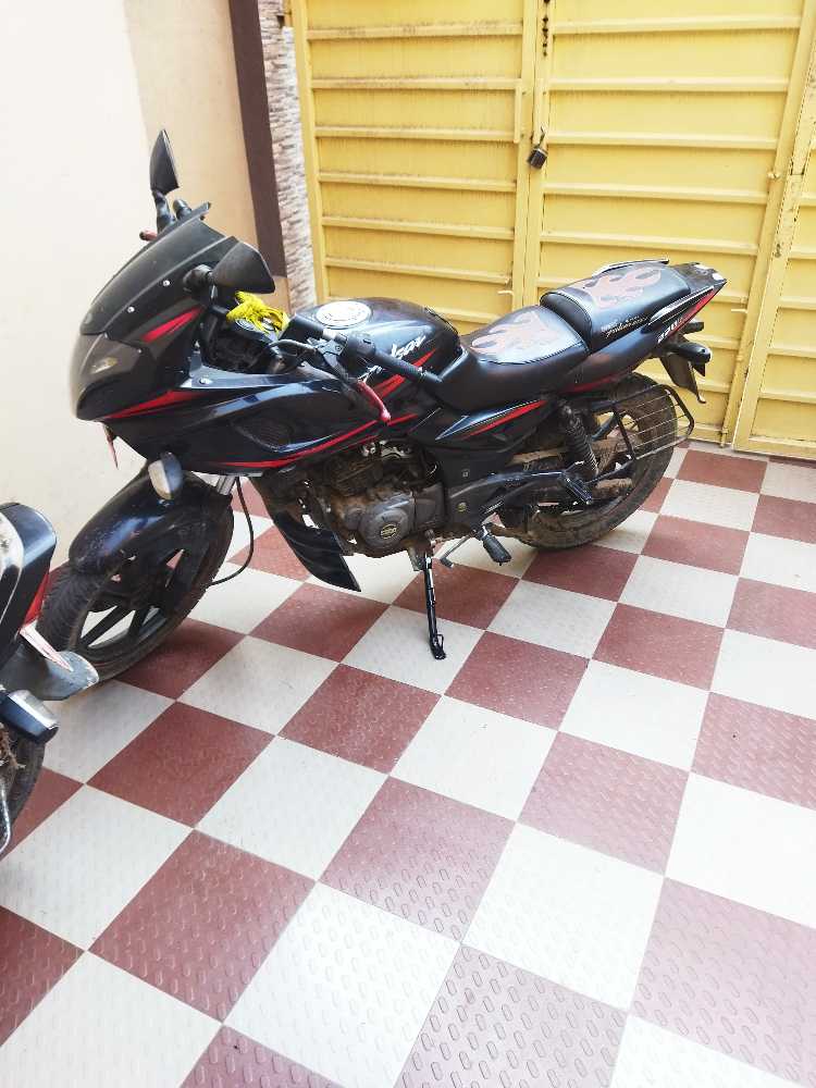2016 Bajaj Plusar 220 in Kathmandu for sale
